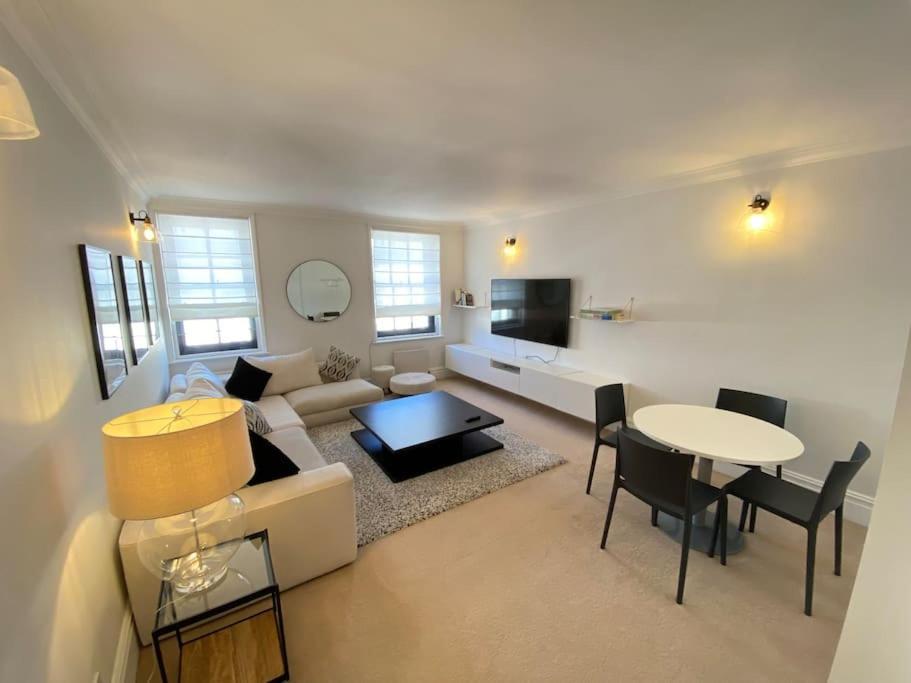 Apartamento Wonderful Baker Street Flat! Londres Exterior foto